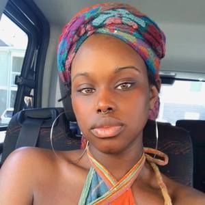 Meet your Posher, Karin